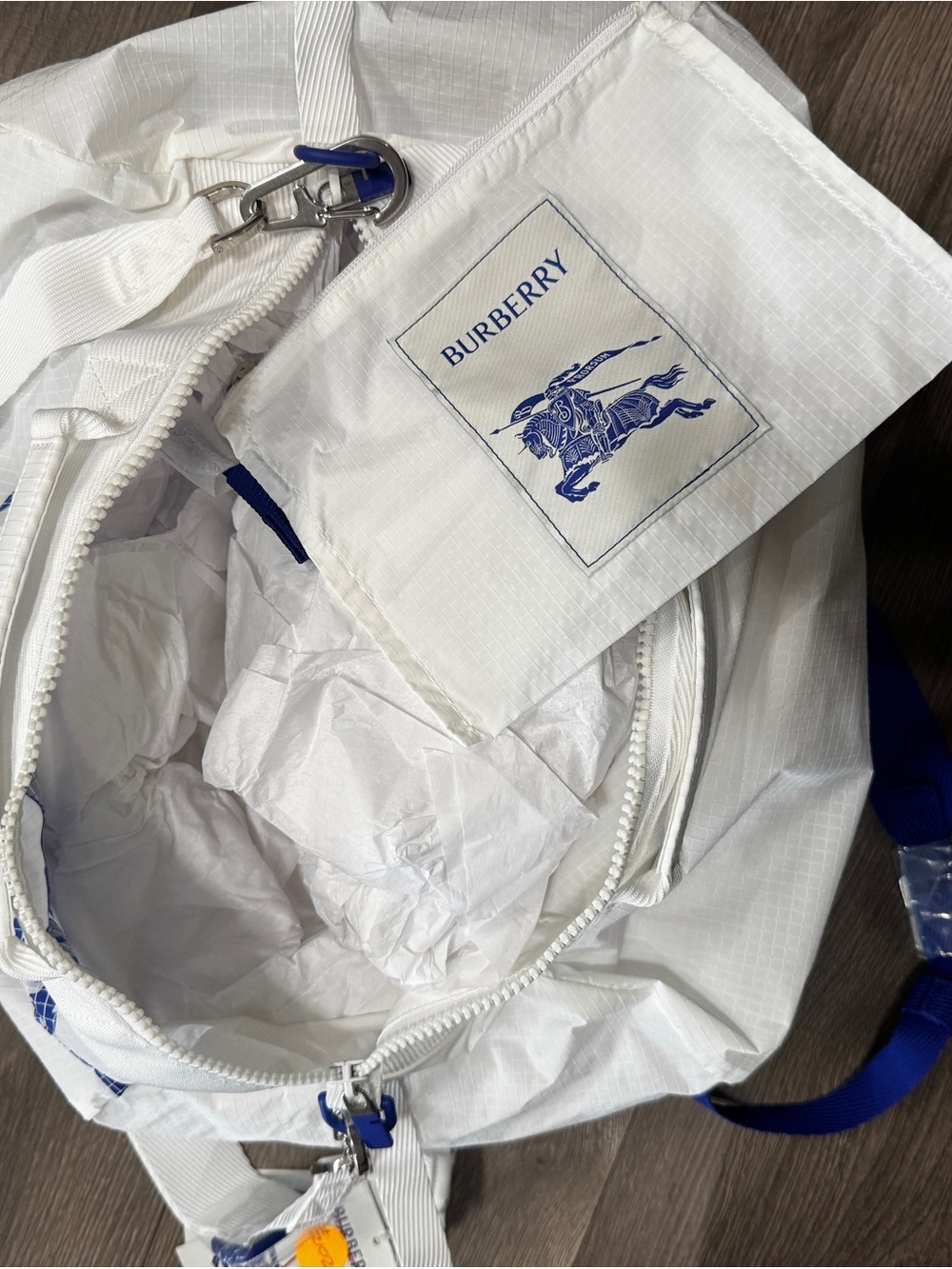 Burberry Medium Lightweight EKD Nylon Duffle Bag. - Picture 4 of 6